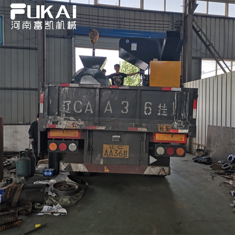 富凱塑料鋼粉碎機(jī)發(fā)貨陜西榆林 